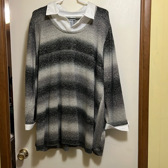 Catherine’s top, 4X - Picture 1 of 3